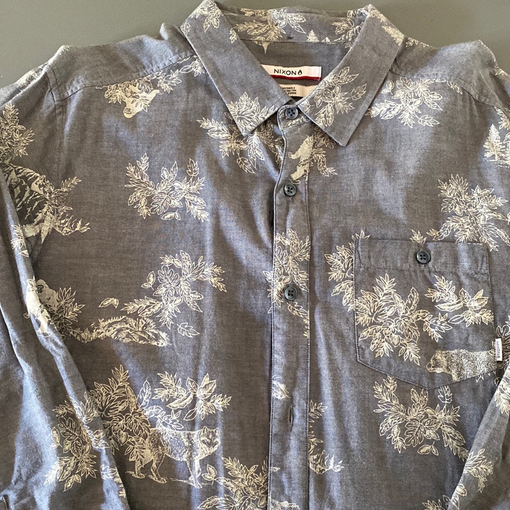 Nixon button down